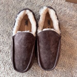 UGG Men's Brown Suede Ascot Slippers Size 8 EEE NWT